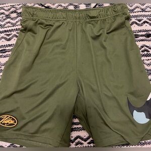 Nike Swoosh League Shorts Rough Green
